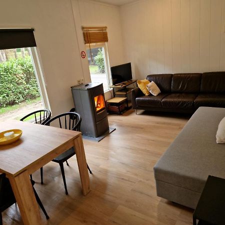 " Casitacuriosa " Chalet Op Camping Met Buitenzwembad Balen Kültér fotó
