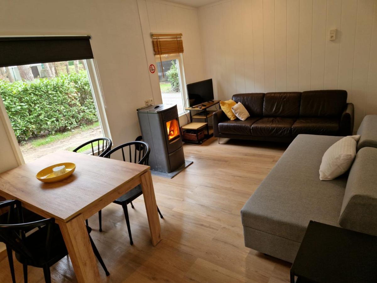 " Casitacuriosa " Chalet Op Camping Met Buitenzwembad Balen Kültér fotó