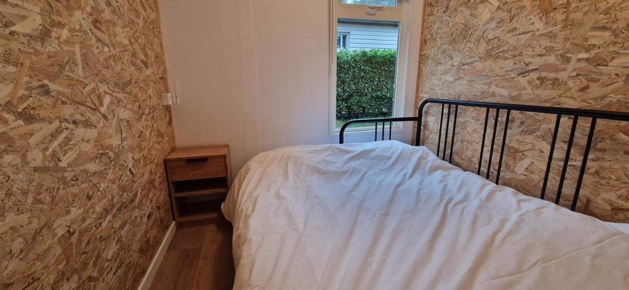 " Casitacuriosa " Chalet Op Camping Met Buitenzwembad Balen Kültér fotó